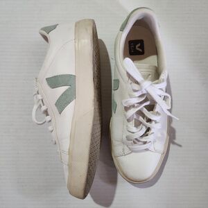 VEJA White Canvas Sneakers Women’s 10 | Green Logo Campo Style Eco Classic